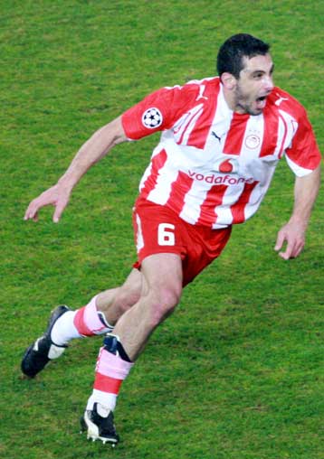 «Ερυθρόλευκος» ο Στολτίδης μέχρι το 2010