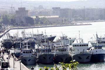 Προκαταρκτική εξέταση για τη ρύπανση του Θερμαϊκού και του λιμανιού της Θεσσαλονίκης