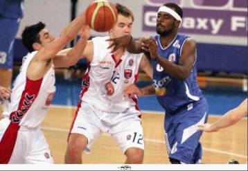 Με πολυφωνία στην επίθεση, ο Πανιώνιος 89-65 τον «λαβωμένο» Κολοσσό