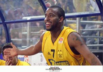 Εύκολα έκανε το 9 στα 9 ο Αρης επί της Ολυμπιάδας με 75-66