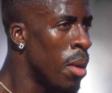 «Πόρτα» της βρετανικής Ομοσπονδίας στον Ντουέιν Τσέιμπερς