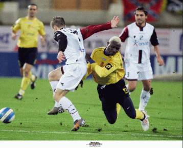 Ισόπαλη η «μάχη της Κρήτης» με φωνές για πέναλτι που δόθηκαν και δεν δόθηκαν