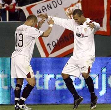 Νίκη της Σεβίλης στο 90 μετά από…. καταιγισμό καρτών