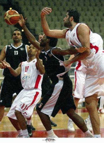 Ξυπνάει ο ΠΑΟΚ, σε λήθαργο ο Ολυμπιακός