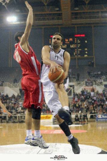 Ο… λευκός Ουόλτερ Μπέρι δικαίωσε τον Φλεβαράκη και «τρέλανε» τον Γκέρσον