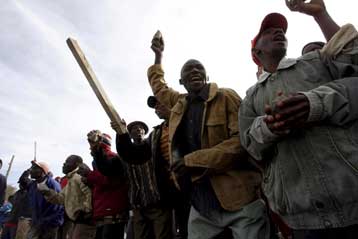 Συνέχεια των αιματηρών συγκρούσεων στη δυτική Κένυα