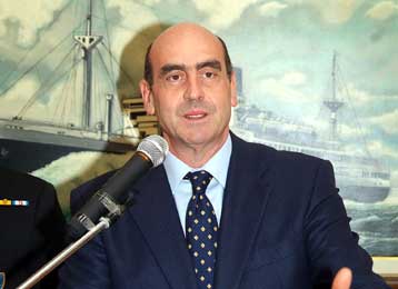 Διαβεβαιώσεις Βουλγαράκη για τους εργαζόμενους στα λιμάνια Πειραιά-Θεσσαλονίκης