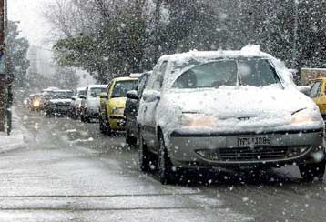 Σημαντική πτώση της θερμοκρασίας με χιόνια στην Αττική