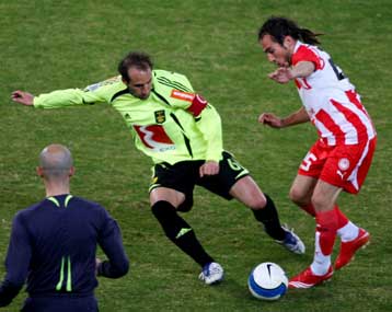 Όταν μαλώνουν τα βουβάλια, την πληρώνουν τα βατράχια, υποστηρίζει ο Σκόρδας