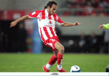 Πρόβλημα στο γόνατο για Μπελούτσι, αγωνία στον Ολυμπιακό