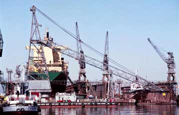 Την πρώτη παραγγελία από το εξωτερικό έπειτα από 20 έτη δέχτηκαν τα Ελληνικά Ναυπηγεία