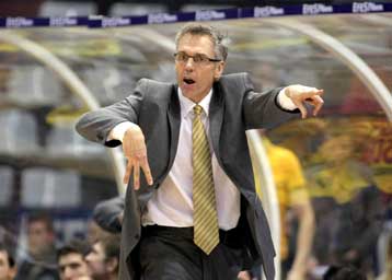 Με προβλήματα αλλά και με πάθος για τη νίκη ο Αρης κόντρα στην Μακάμπι