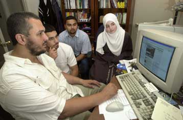 «Κομμένο» το Διαδίκτυο στη Μέση Ανατολή λόγω βλάβης σε υποβρύχιο καλώδιο