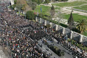 Ύστατο Χαίρε στον μακαριστό Αρχιεπίσκοπο Χριστόδουλο