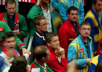 Αρνητικό κλίμα στα ευρωπαϊκά χρηματιστήρια παρά τη μείωση επιτοκίων της Fed