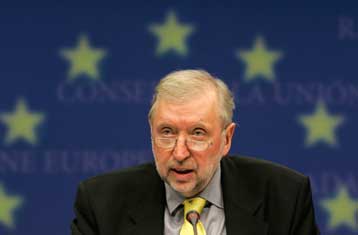 Επαφές της προεδρίας της ΕΕ για το ζήτημα της ονομασίας της ΠΓΔΜ