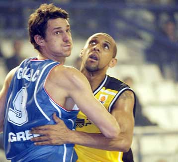 Ο Γκόλεματς συμβόλαιο συνεργασίας με τον Πανελλήνιο