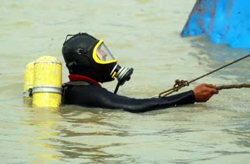 Νάρκη βυθού εντόπισαν δύτες στη θαλάσσια περιοχή της Β.Ελλάδας