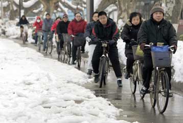 Διαστάσεις ανθρωπιστικής κρίσης λαμβάνει η σφοδρή κακοκαιρία στην Κίνα