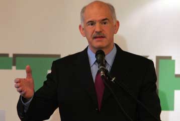 Για τα φαινόμενα σήψης και διαφθοράς εγκαλεί την κυβέρνηση ο Γ.Παπανδρέου