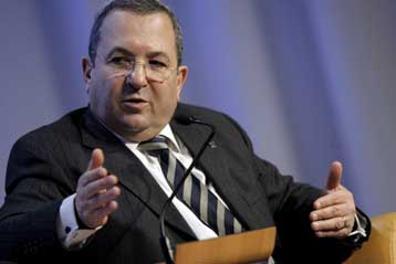 Δεν εγκαταλείπει την κυβέρνηση ο υπουργός Αμυνας του Ισραήλ Εχούντ Μπαράκ