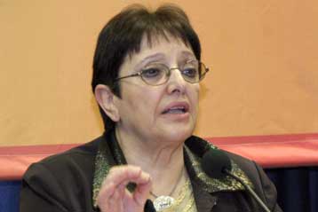 Σχεδιασμούς αναμόρφωσης του πολιτικού συστήματος διακρίνει το ΚΚΕ