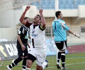 Ο ΟΦΗ βάζει σε κρίση τον ΠΑΟΚ, ο Αρης ακάθεκτος και διπλό για τον Ηρακλή