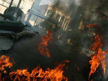 Eπικρίσεις για τη στάση της ΕΛ.ΑΣ. στα επεισόδια της Αθήνας