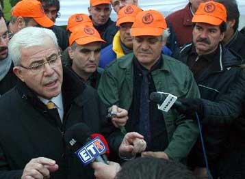 Η ΔΕΗ διαψεύδει τα σενάρια παραίτησης του Τ.Αθανασόπουλου