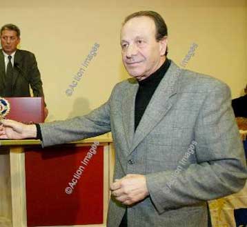 Θέση υπέρ της Παναθηναϊκής Ενωτικής Κίνησης από τον Παπανικολάου