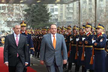 Νέα προειδοποίηση Καραμανλή προς την ηγεσία της ΠΓΔΜ για το θέμα της ονομασίας