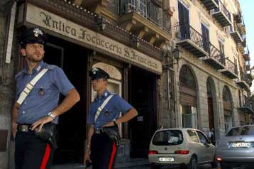 Χειροπέδες πέρασε η ιταλική αστυνομία σε καταζητούμενο αρχηγό της Καμόρα