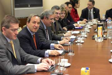 Σε «εντατικό πρόγραμμα» οι περιφέρειες για να μην χαθούν κονδύλια του Γ ΚΠΣ