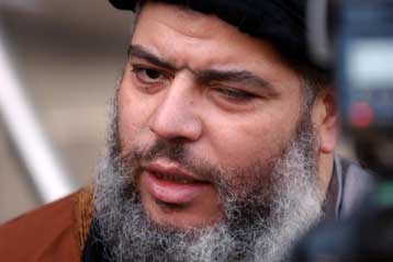 Στις ΗΠΑ εκδίδει τον ριζοσπάστη ιμάμη Αμπού Χαμζά αλ Μάσρι η Βρετανία