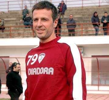 Αποθεώθηκε ο Ζουράφσκι στην πρώτη του προπόνηση με τη Λάρισα