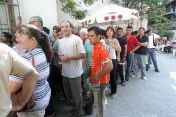 Αδικο και αδιαφανές κατά τον ΣΥΡΙΖΑ το καθεστώς πολιτογράφησης αλλοδαπών