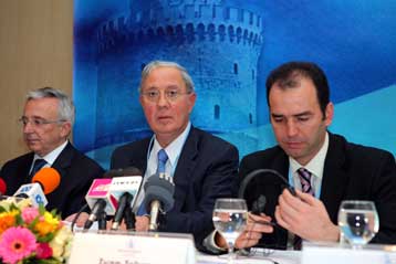 Ελλείμματα και χαμηλή ανταγωνιστικότητα, τα «βαρίδια» της οικονομίας, λέει ο Ν.Γκαργκάνας