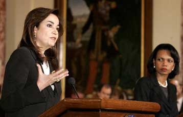 Το πρόβλημα της ΠΓΔΜ ρίχνει βαριά τη σκιά του στην επίσκεψη Μπακογιάννη στις ΗΠΑ