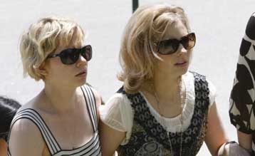 Σε εξαιρετικά στενό κύκλο πραγματοποιήθηκε η κηδεία του Χιθ Λέτζερ