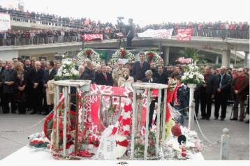 Μνημόσυνο των θυμάτων της «Θύρας 7», 27 χρόνια μετα…