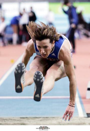 Εντυπωσιακή η Δεβετζή, «προσγειώθηκε» στα 6.85μ στο Βαλκανικό της Παιανίας