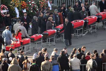 Εκδήλωση μνήμης για τα εννέα θύματα του Λουντβιγκσχάφεν