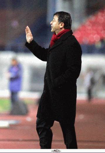 Αφιερωμένη στα θύματα της Θύρας 7 η νίκη, λέει ο Λεμονής-Υπερήφανος ο Λίνεν