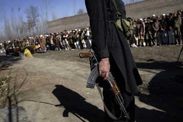 Νέα αιματηρή επίθεση αυτοκτονίας στο Πακιστάν καθ οδόν προς τις εκλογές