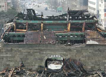 Στάχτη έγινε το σήμα κατατεθέν της νοτιοκορεατικής πρωτεύουσας