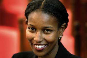 Καταφύγιο και υπηκοότητα στη Γαλλία προτίθεται να ζητήσει η Αγιαάν Χίρσι Αλί