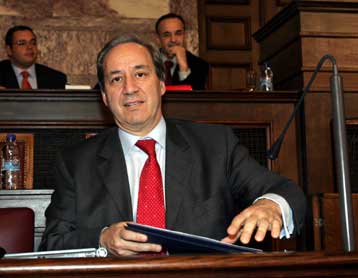 Σταθερός στο 3,8% παραμένει ο ρυθμός ανάπτυξης της οικονομίας το δ τρίμηνο 2007