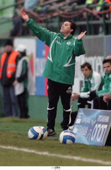 Τώρα σκεφτόμαστε το UEFA και όχι το πρωτάθλημα, ξεκαθαρίζει ο Πεσέιρο