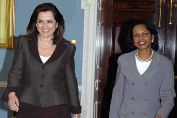 Η ονομασία της ΠΓΔΜ επί τάπητος στη συνάντηση Μπακογιάννη-Ράις