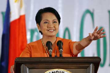 Σχέδια για την δολοφονία της προέδρου Αρόγιο απέτρεψαν οι Αρχές στις Φιλιππίνες